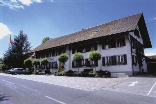 Gasthof Kreuz Mühledorf Exterior foto